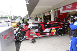 #8 Audi Sport Team Joest Audi R18 e-tron quattro: Lucas di Grassi, Loic Duval, Oliver Jarvis
