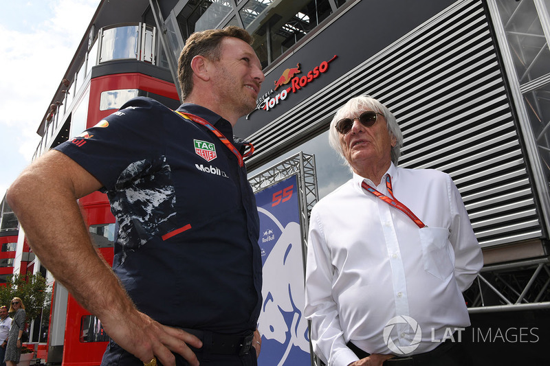 El Dr. Helmut Marko, asesor de Red Bull Motorsport y Bernie Ecclestone