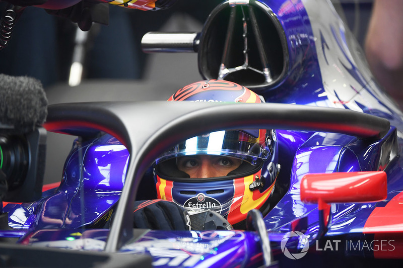 Carlos Sainz Jr., Scuderia Toro Rosso STR12, halo