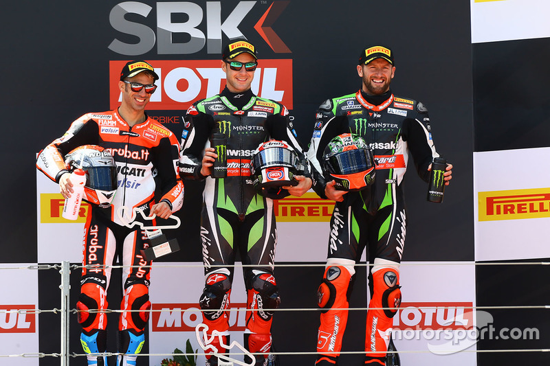 Podium: Ganador, Jonathan Rea, Kawasaki Racing, segundo, Marco Melandri, Ducati Team, tercero, Tom S