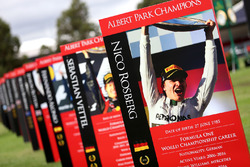 Le panneau de Nico Rosberg dans le paddock