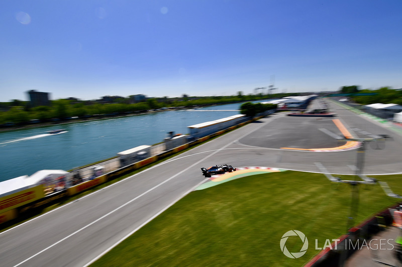 Lewis Hamilton, Mercedes-AMG F1 W09