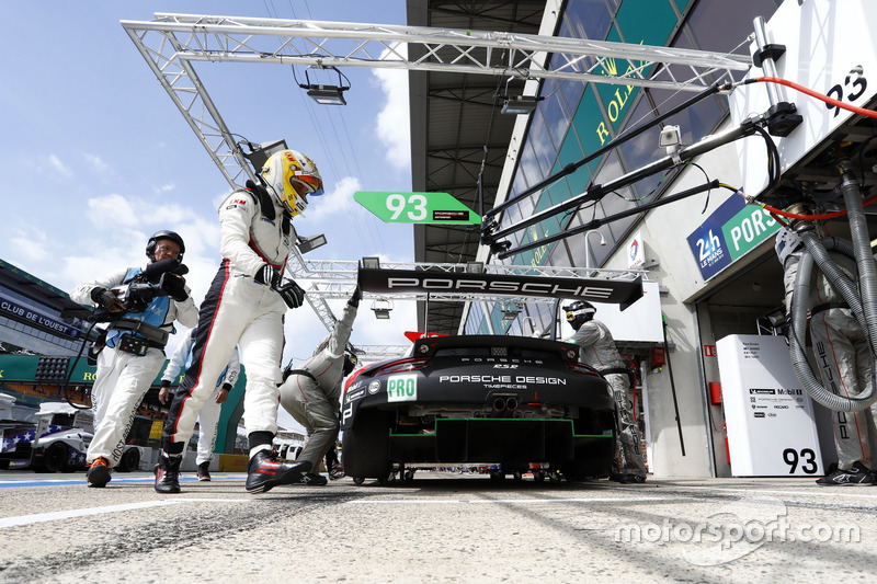 #93 Porsche GT Team Porsche 911 RSR: Patrick Pilet, Nick Tandy, Earl Bamber