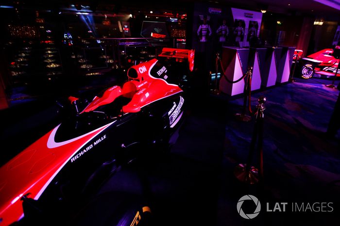Un McLaren Honda en exhibición
