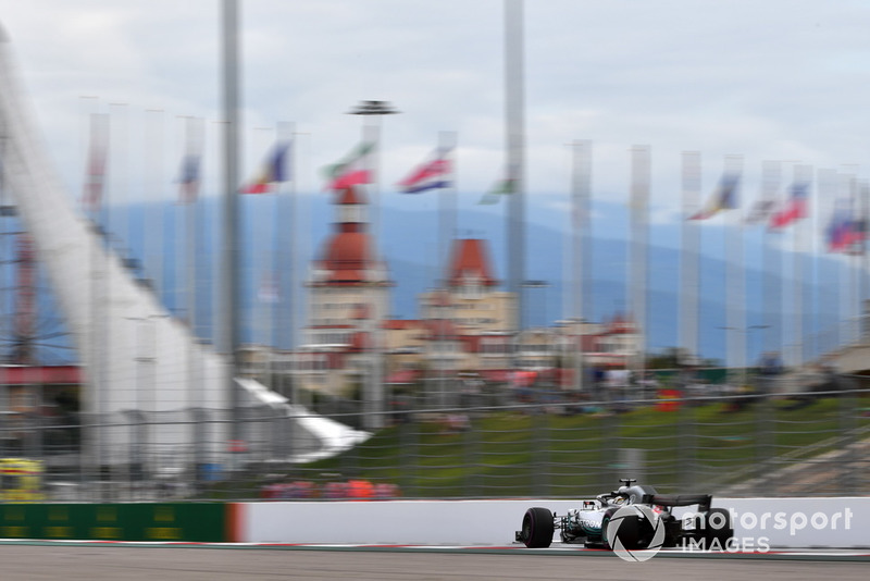 Льюіс Хемілтон, Mercedes AMG F1 W09