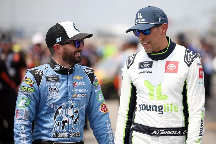 Jeremy Clements, Jeremy Clements Racing Chevrolet, Aric Almirola, Joe Gibbs Racing Toyota