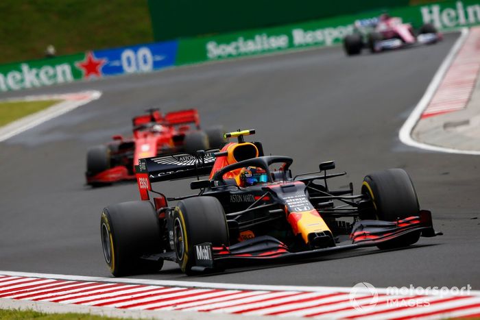 Alex Albon, Red Bull Racing RB16, Sebastian Vettel, Ferrari SF1000