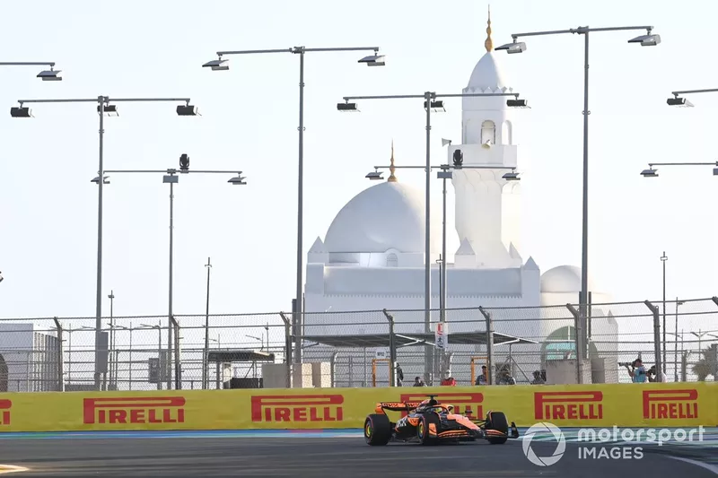 Oscar Piastri, McLaren MCL38