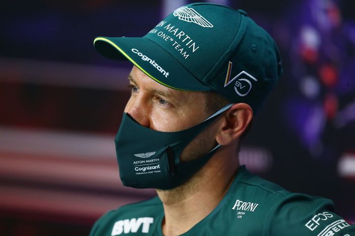 Sebastian Vettel, Aston Martin en la conferencia de prensa