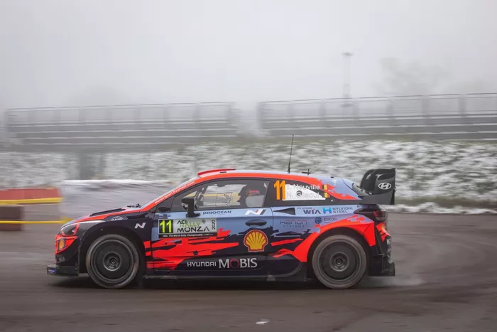 Thierry Neuville, Nicolas Gilsoul, Hyundai Motorsport Hyundai i20 Coupe WRC