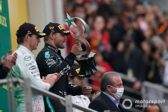 Podio: ganador Valtteri Bottas, Mercedes