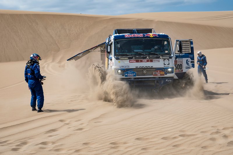 #500 Team Kamaz Master: Едуард Ніколаєв, Євген Яковлєв, Володимир Рибаков