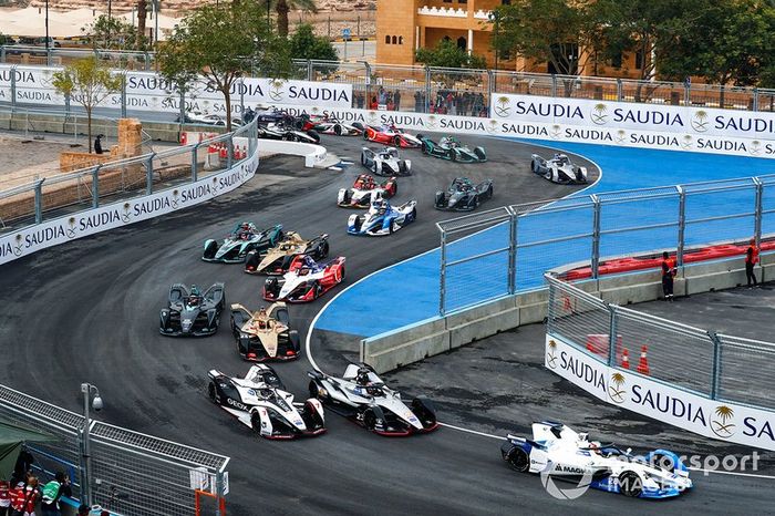 Arrancada Antonio Felix da Costa, BMW I Andretti Motorsports, BMW iFE.18 Sébastien Buemi, Nissan e.Dams, Nissan IMO1, Jose Maria Lopez, GEOX Dragon Racing, Penske EV-3