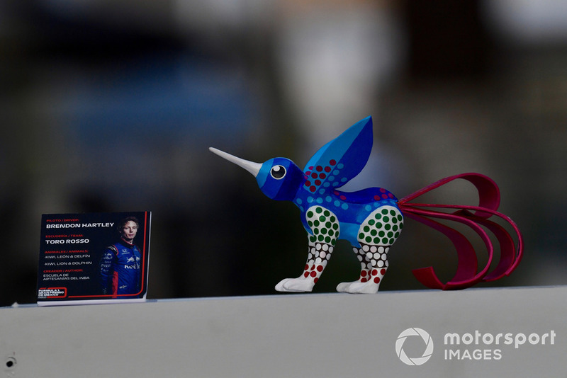 Alebrijes sculpture for Brendon Hartley, Scuderia Toro Rosso 