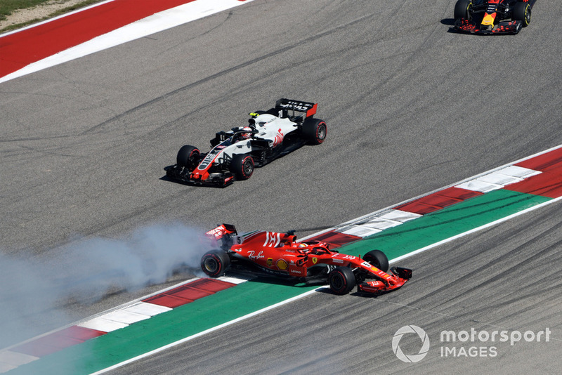 GP Amerika Serikat: Melintir setelah kontak dengan Daniel Ricciardo