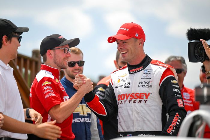 Ganador Scott McLaughlin, Team Penske Chevrolet, ganador, Victory Lane