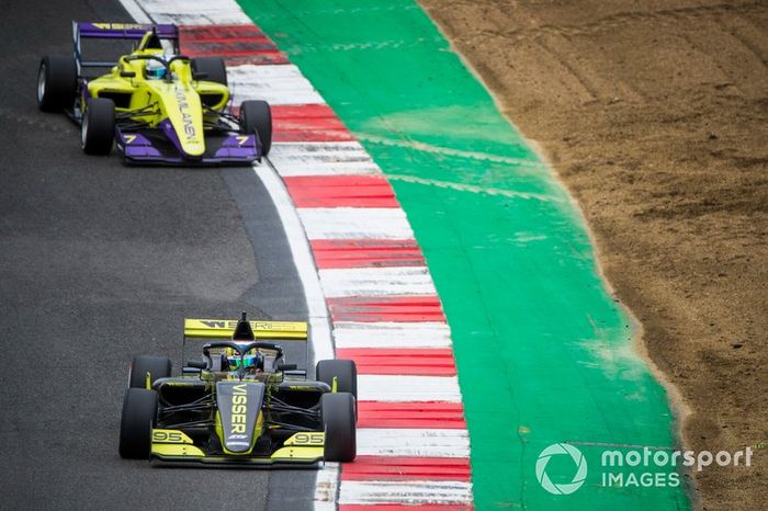 Beitske Visser y Emma Kimilainen