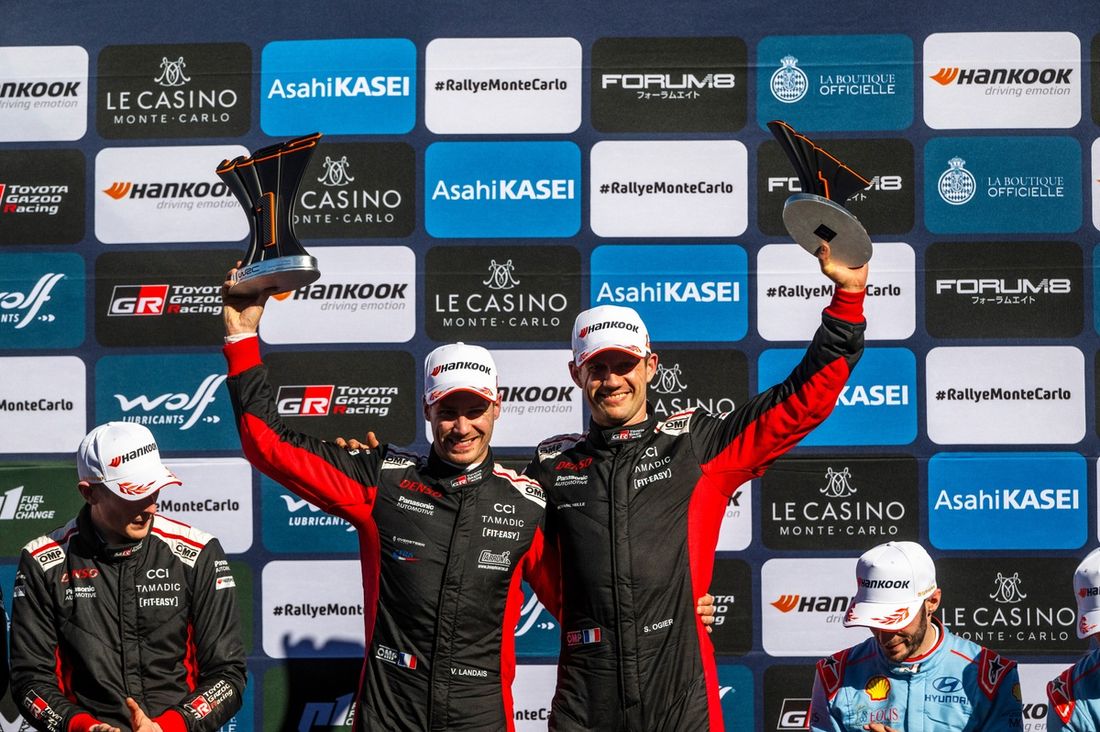 Podium: Zwycięzca Sébastien Ogier, Vincent Landais, Toyota Gazoo Racing WRT Toyota GR Yaris Rally1