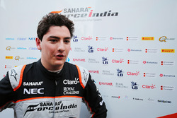 Альфонсо Селис мл., пилот по разработке Sahara Force India F1 со СМИ