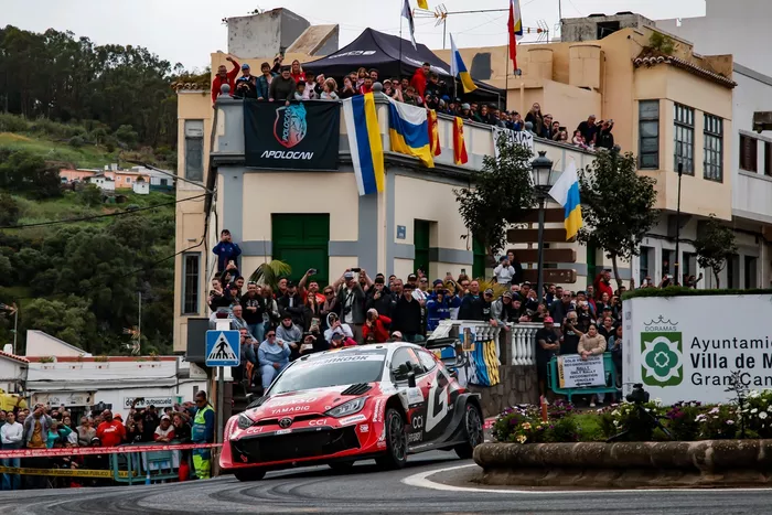 Oliver Solberg, Elliott Edmondson, Toyota Gazoo Racing WRT Toyota GR Yaris Rally1