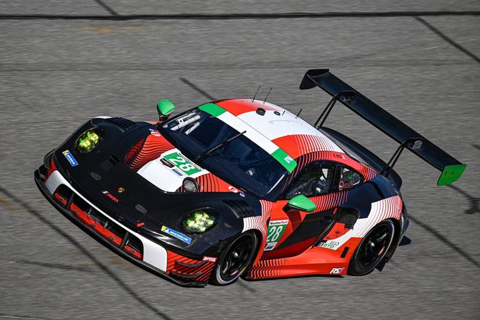 #28 RS1 Porsche 911 GT3R (992): Eric Zitza, Jan Heylen