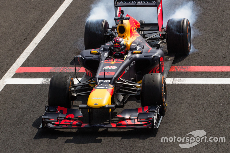 Max Verstappen, RB8 lors des Jumbo Racing Days