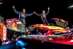 Ganador #303 Peugeot Sport Peugeot 3008 DKR: Carlos Sainz, Lucas Cruz