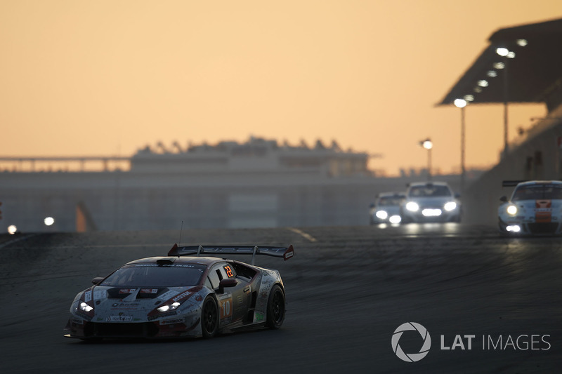 #10 Leipert Motorsport Lamborghini Huracán Super Trofeo: Олівер Вебб, Лім Кеонг Вей, Мелвін Мох, Олександр Ш'єрпер, Тадас Вольбікас