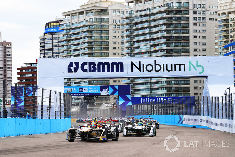 Jean-Eric Vergne, Techeetah, Lucas di Grassi, Audi Sport ABT Schaeffler, at the start of the race