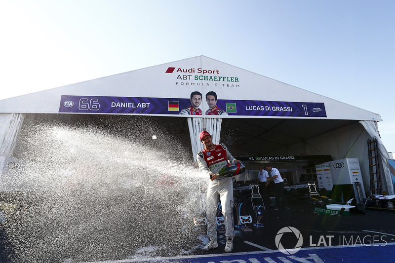 Lucas di Grassi, Audi Sport ABT Schaeffler., Daniel Abt, Audi Sport ABT Schaeffler. Celebrate with Audi team