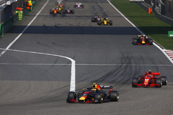 Макс Ферстаппен, Red Bull Racing RB14 Tag Heuer, Кімі Райкконен, Ferrari SF71H, Даніель Ріккардо, Re