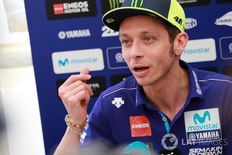 Valentino Rossi: "Eu derrubei quatro pilotos em 20 anos, você derrubou cinco em uma única corrida".