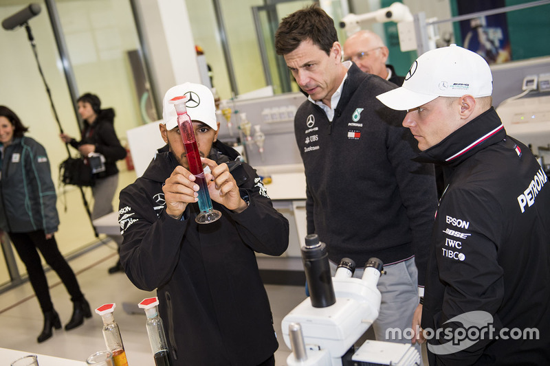 Lewis Hamilton, Mercedes-AMG F1, Valtteri Bottas, Mercedes-AMG F1, Toto Wolff, Mercedes AMG F1