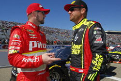 Michael Annett, HScott Motorsports, Chevrolet; Clint Bowyer, HScott Motorsports, Chevrolet
