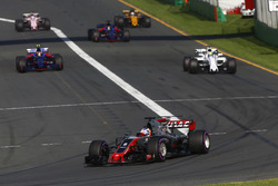 Romain Grosjean, Haas F1 Team VF-17, leads Felipe Massa, Williams FW40, Carlos Sainz Jr., Scuderia Toro Rosso STR12, and Daniil Kvyat, Scuderia Toro Rosso STR12, at the start