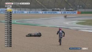 WorldSBK Misano: caída de Alex Lowes 