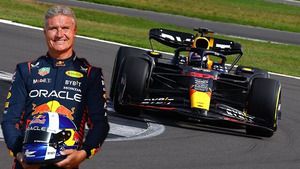 ¡David Coulthard ha pilotado el Red Bull RB19!