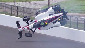 Indy 500: un aterrador accidente de Siegel interrumpió el Fast Friday