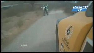 Cuando Sébastien Loeb se encontró una moto en medio de una etapa