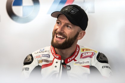 BMW übertrifft die Erwartungen: Tom Sykes beim Test extrem stark