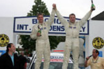 Melissa ściga Xaviera