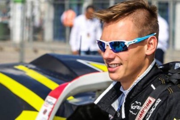 Kaczmarski walczy o finał