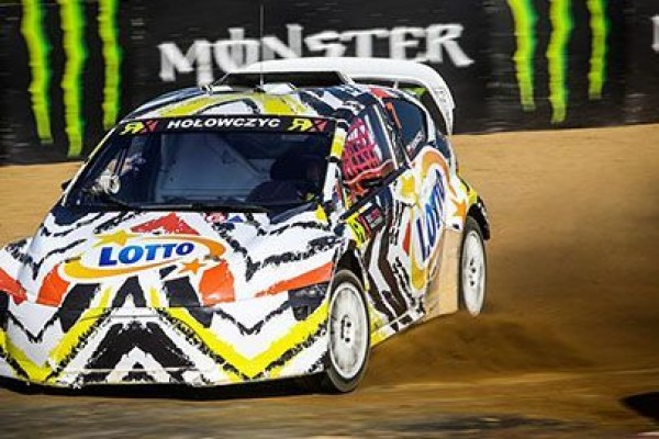 Hołowczyc zakończył sw&oacute;j pierwszy sezon w rallycrossie