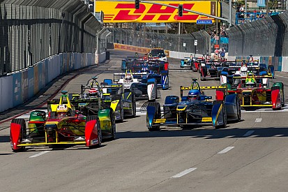 Long Beach ePrix race results: Piquet takes a commanding win