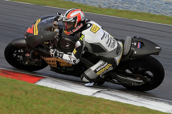 Hiroshi Aoyama disfruta suplir a Pedrosa