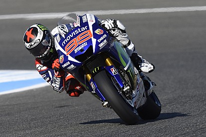 Lorenzo sigue adelante en Jerez