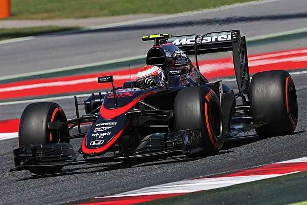 Alonso minimiza los comentarios de Button