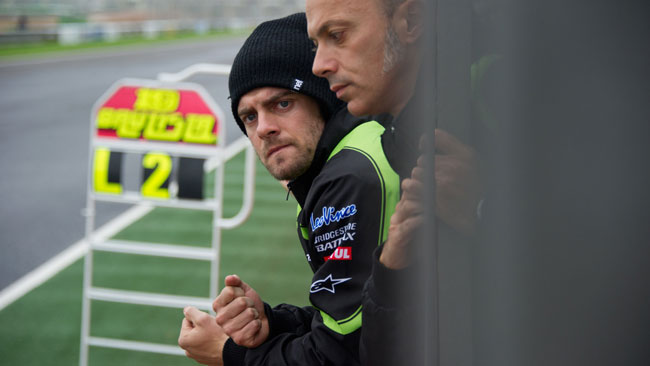 Lieve infortunio alla mano sinistra per Crutchlow