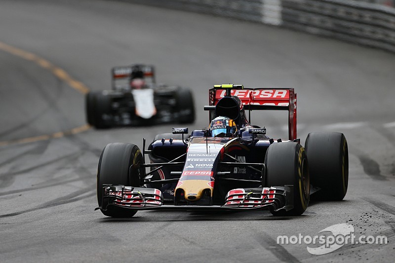 Carlos Sainz, Scuderia Toro Rosso