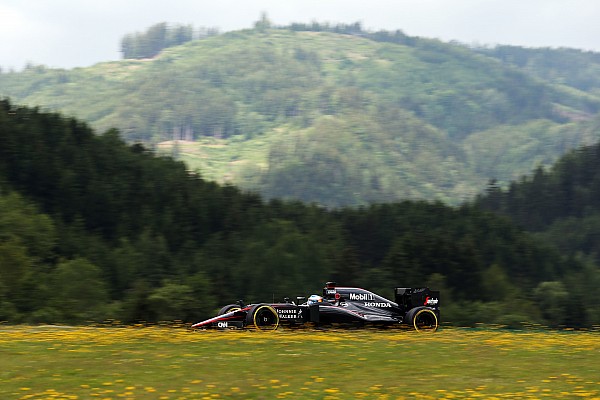 Confirmado: Alonso perde 20 posições no grid na Áustria